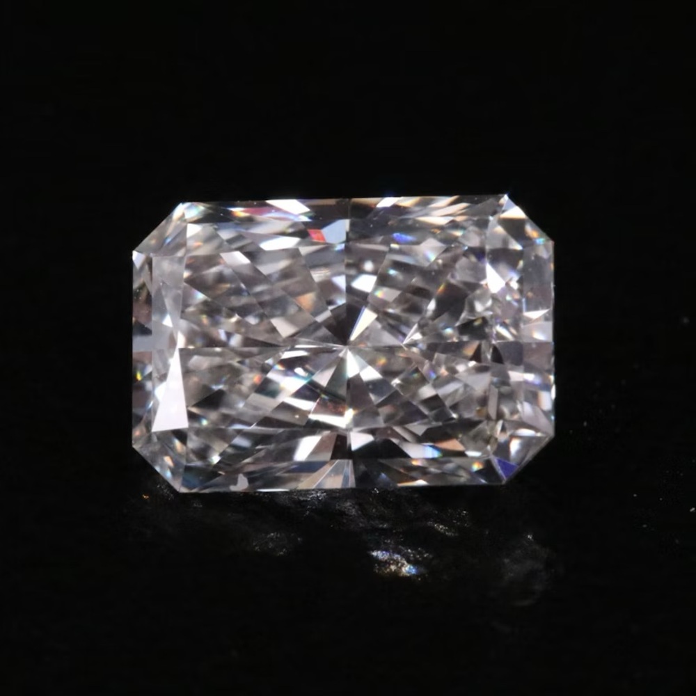 1.21 Carat IGI Certified Radiant Cut Diamond
